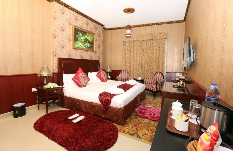 Clifton International Hotel