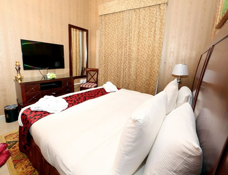 Clifton International Hotel