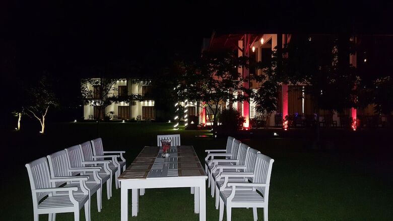 Ruins Chaaya Hotel
