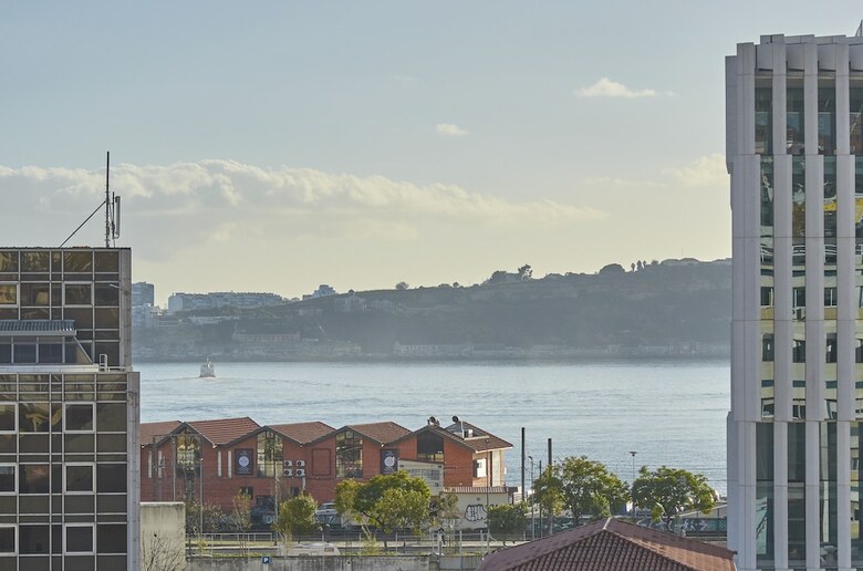 Lisbon Five Stars Apartments - Bica 246