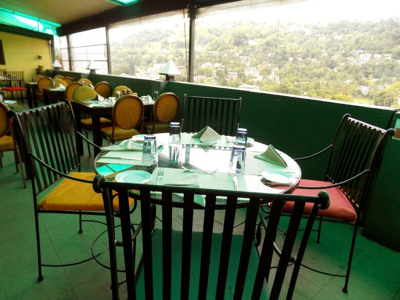 Hotel Kandyan Arts Residency