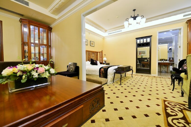 The Mansion Hotel