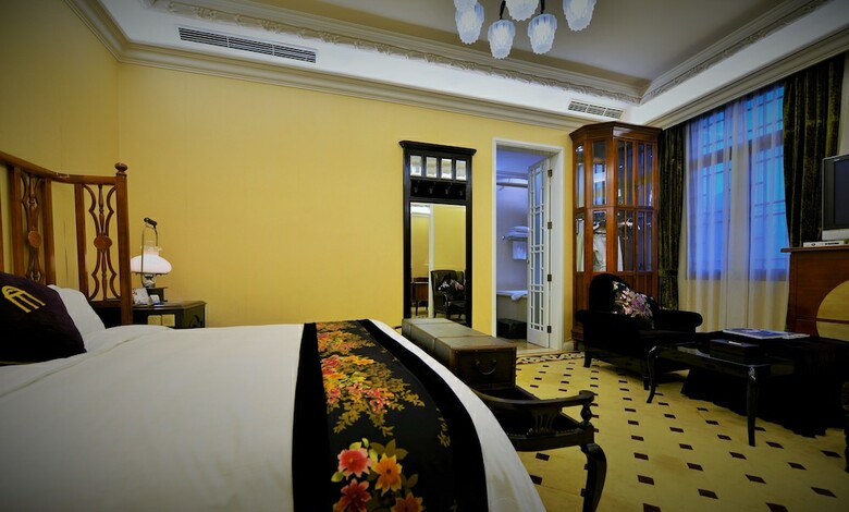 The Mansion Hotel
