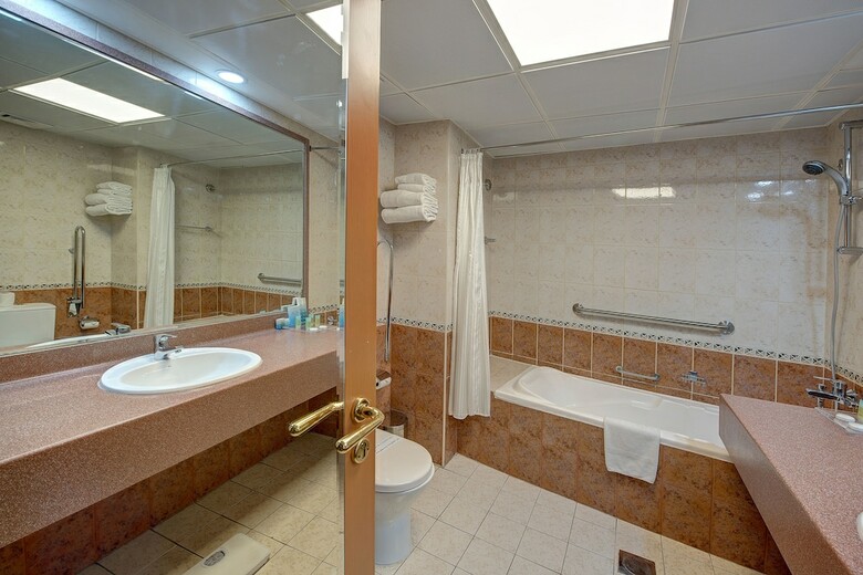 Golden Tulip Nihal Palace Hotel