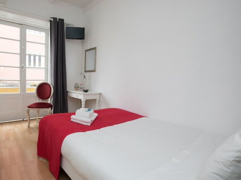Hotel Peters Guesthouse - Al