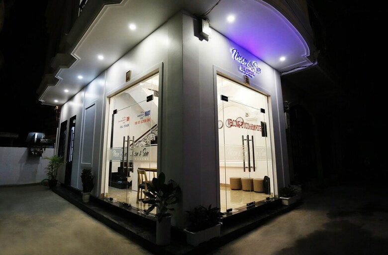Moon & Sun Hotel