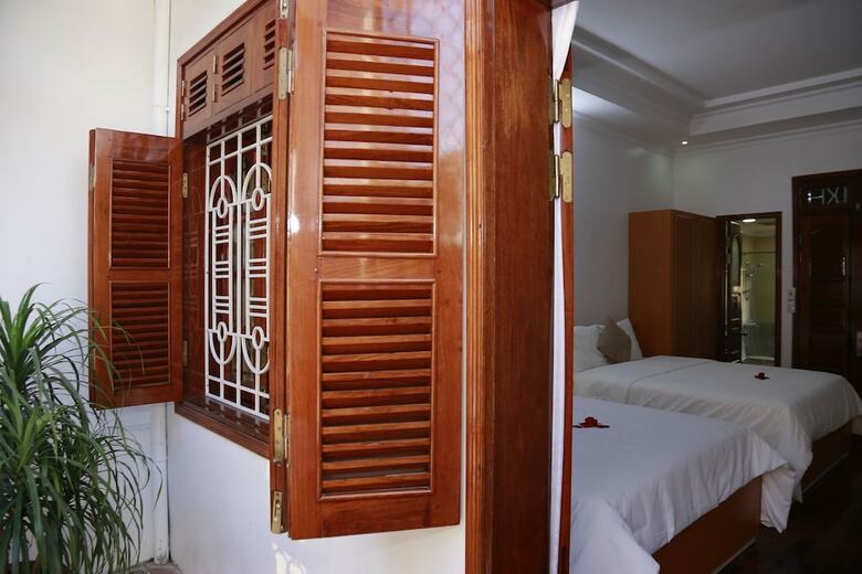 Moon & Sun Hotel