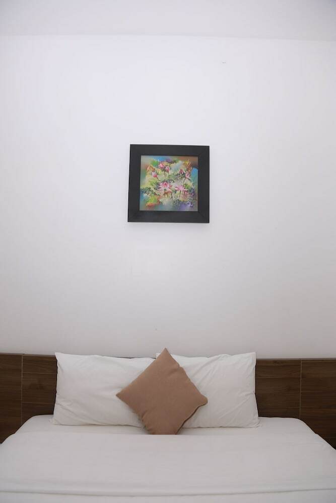 Moon & Sun Hotel
