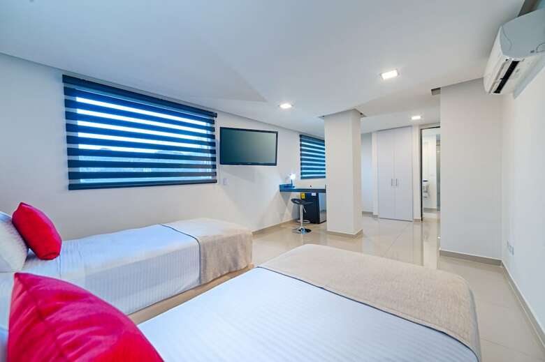 Hotel Ms Blue 66 Plus