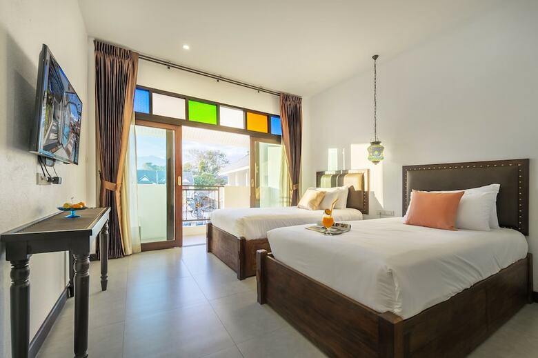 Ai Pai Hotel