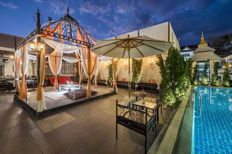 Ai Pai Hotel
