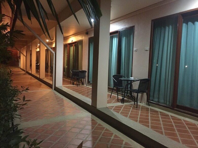 Hotel Siam Tara Resort