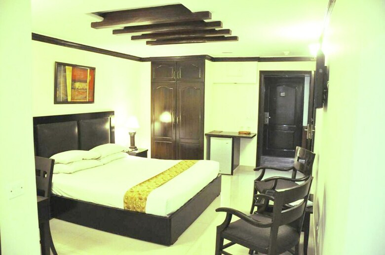 Faletti's Express Hotel