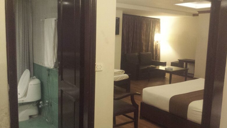Faletti's Express Hotel