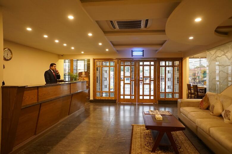 Faletti's Express Hotel
