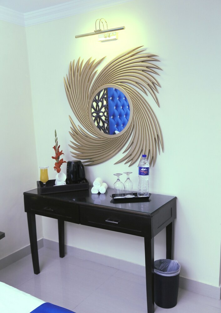 Faletti's Express Hotel