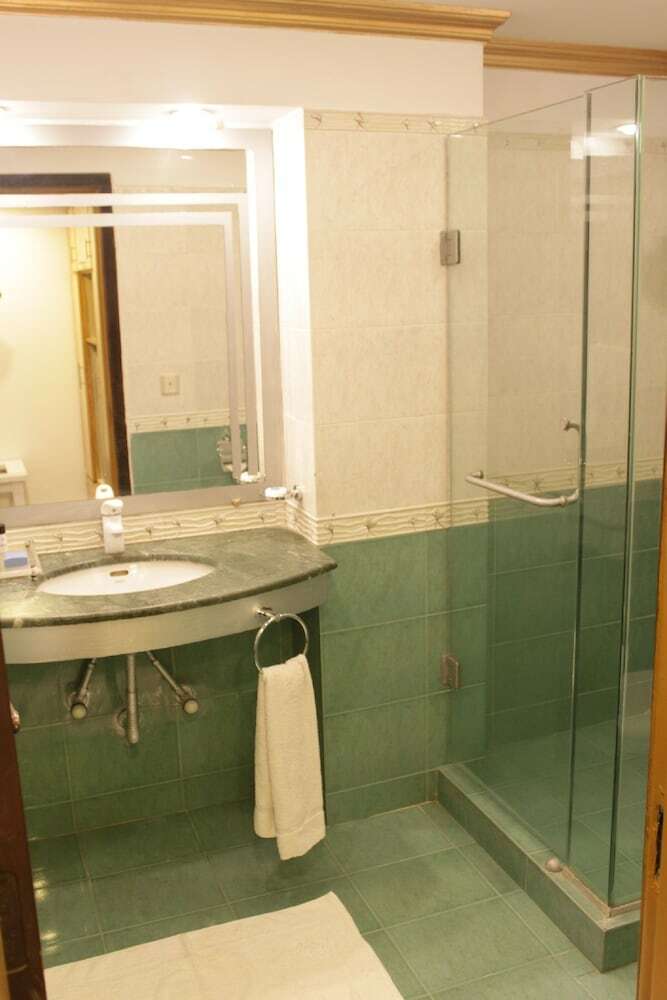 Faletti's Express Hotel