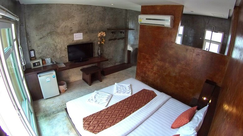 Hotel Silver Sands Beach Resort