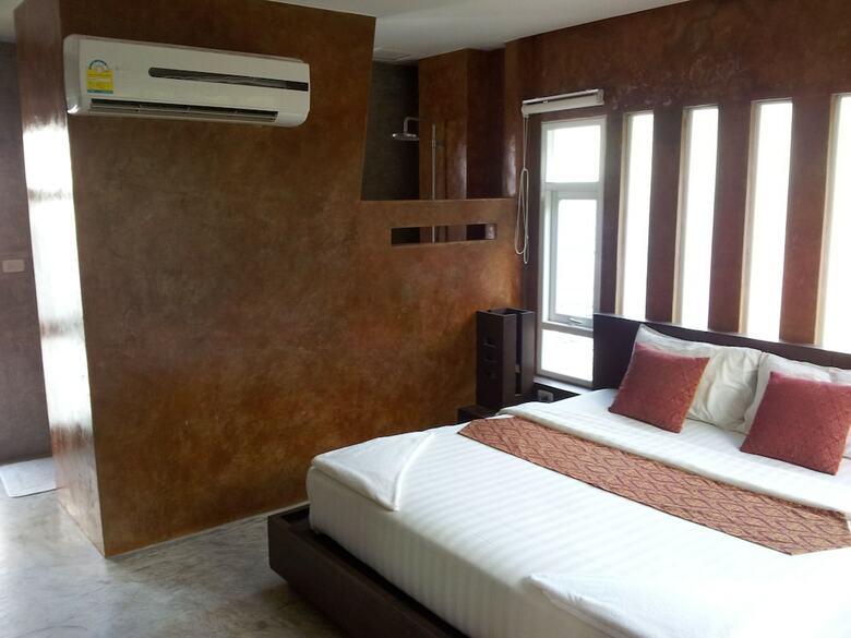 Hotel Silver Sands Beach Resort