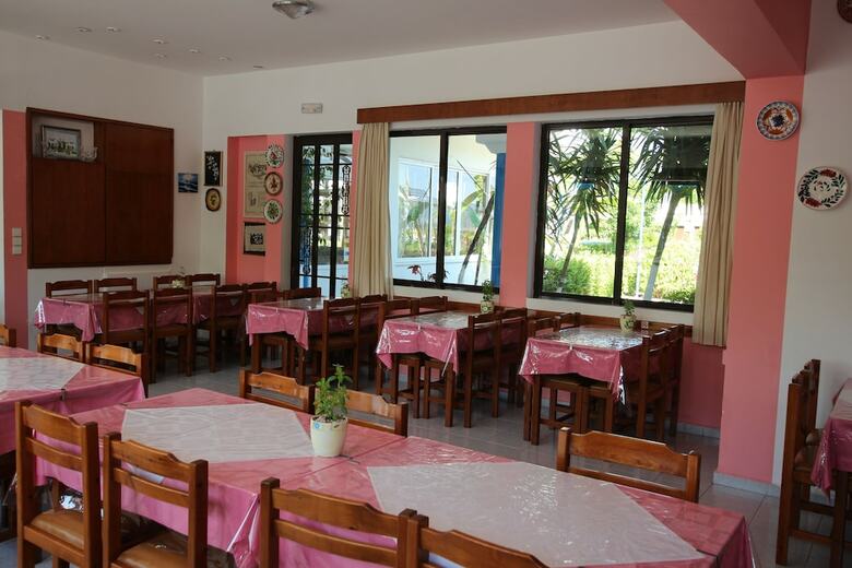 Garden Hotel