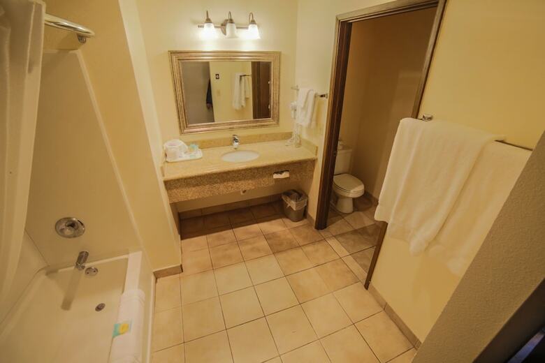 Hotel Sunnyside Inn & Suites