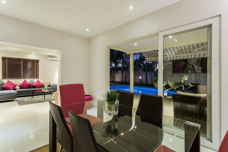 Luxury Pool Villa Srv