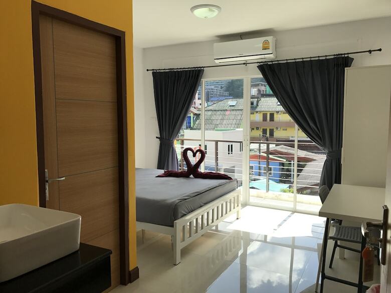 Hostal Bedbox Guesthouse & Hostel