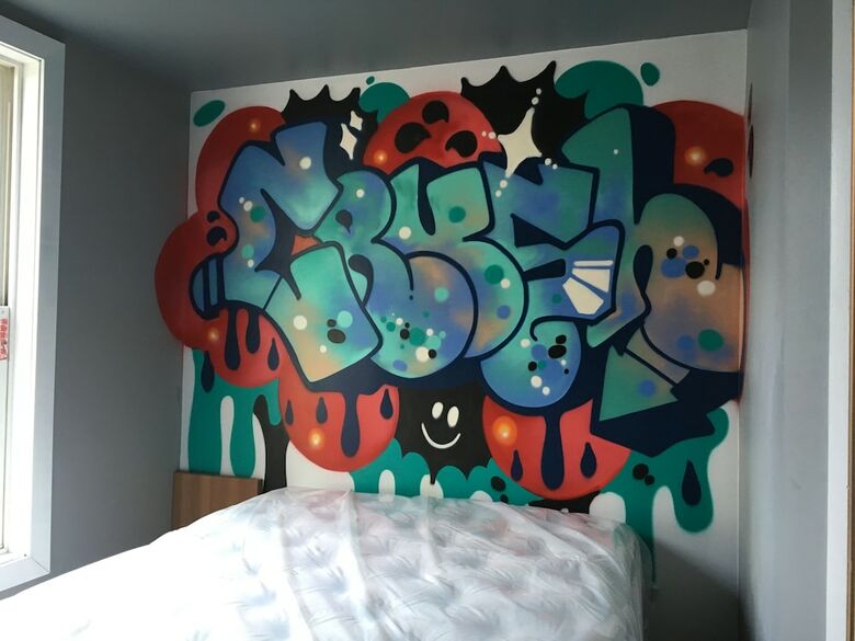 Crash Hotel Downtown Edmonton