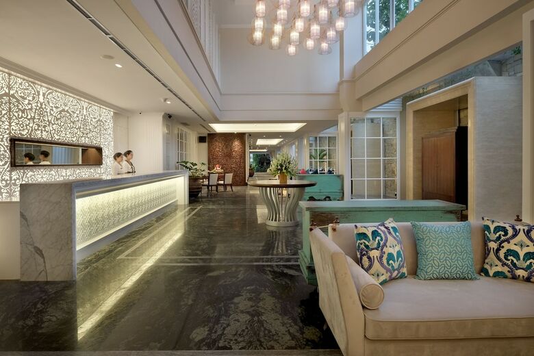 Jambuluwuk Oceano Seminyak Hotel