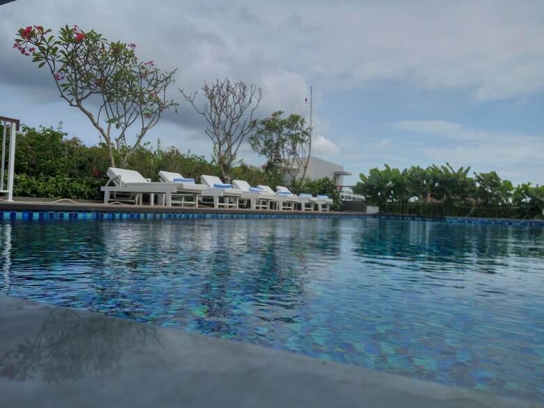 Jambuluwuk Oceano Seminyak Hotel