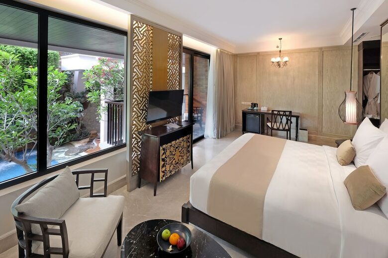 Jambuluwuk Oceano Seminyak Hotel