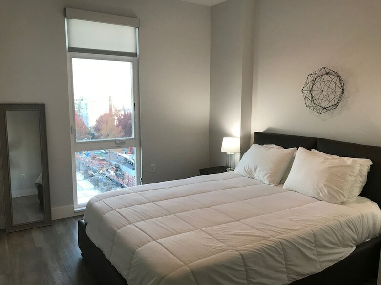 Domicile Suites At Mark On 8th