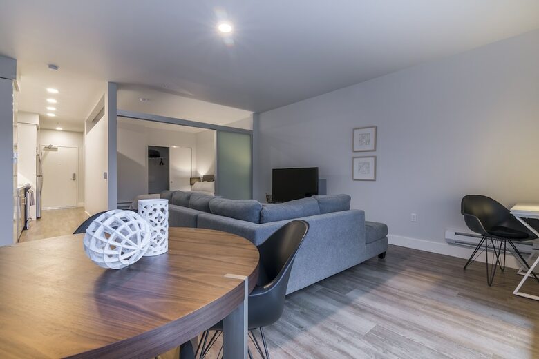 Domicile Suites At Mark On 8th