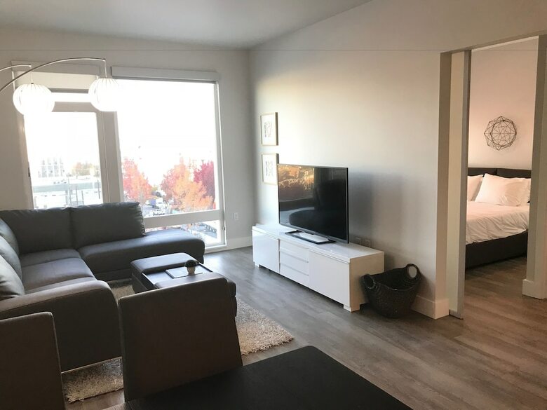 Domicile Suites At Mark On 8th