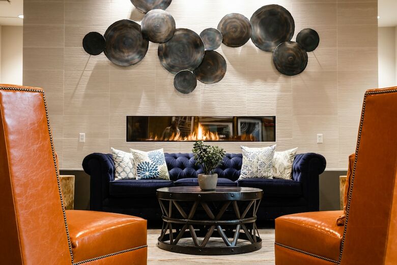Domicile Suites At Mark On 8th