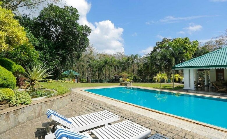 Hotel Sanctuary Lodge