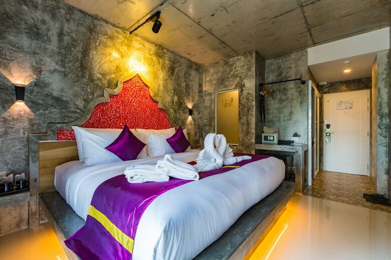 Hotel Maneetel Krabi Beachfront