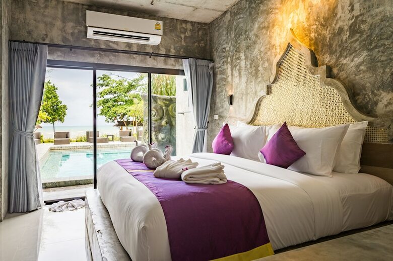 Hotel Maneetel Krabi Beachfront