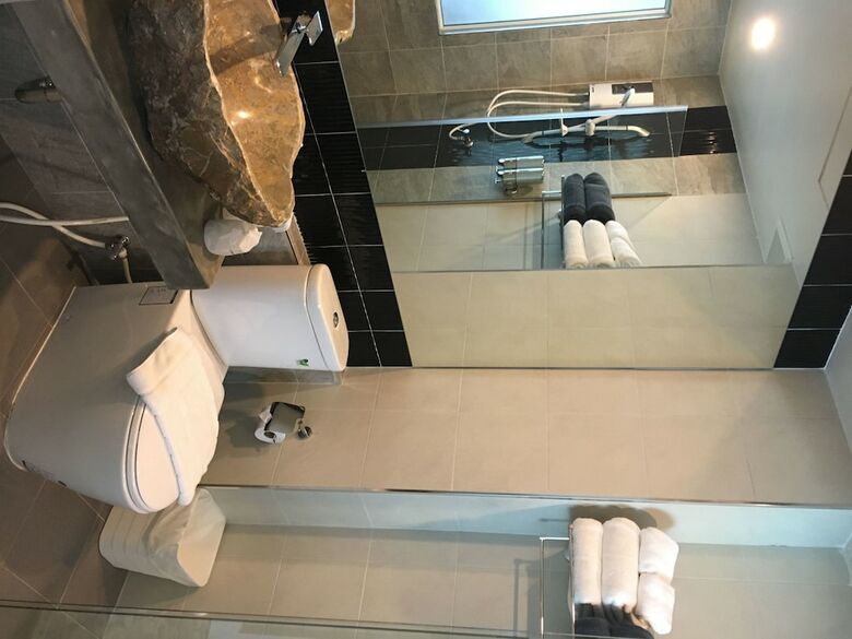 Hotel Maneetel Krabi Beachfront