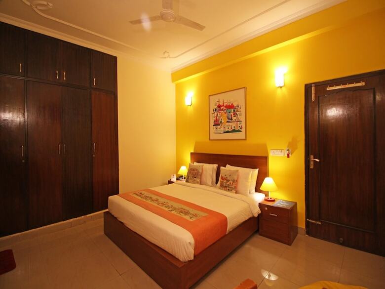 Hotel Oyo Flagship 140 Noida Expressway Boulevard