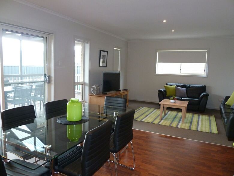 Hart Street Apartment