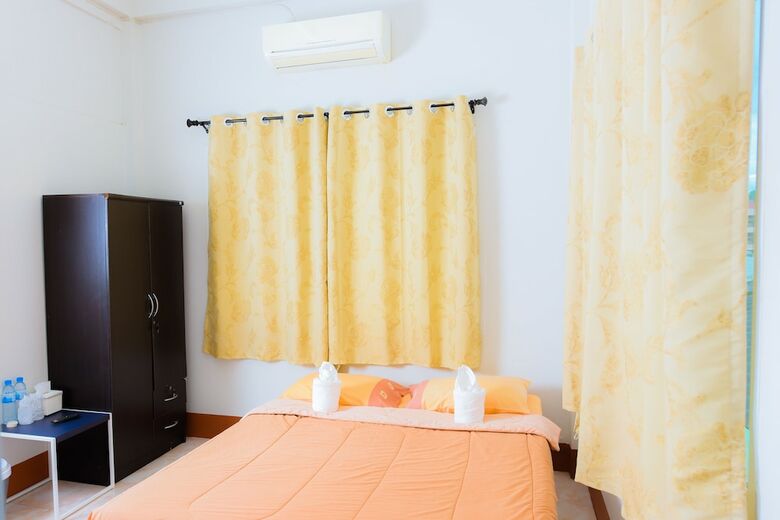 Hotel Nadpob Mansion