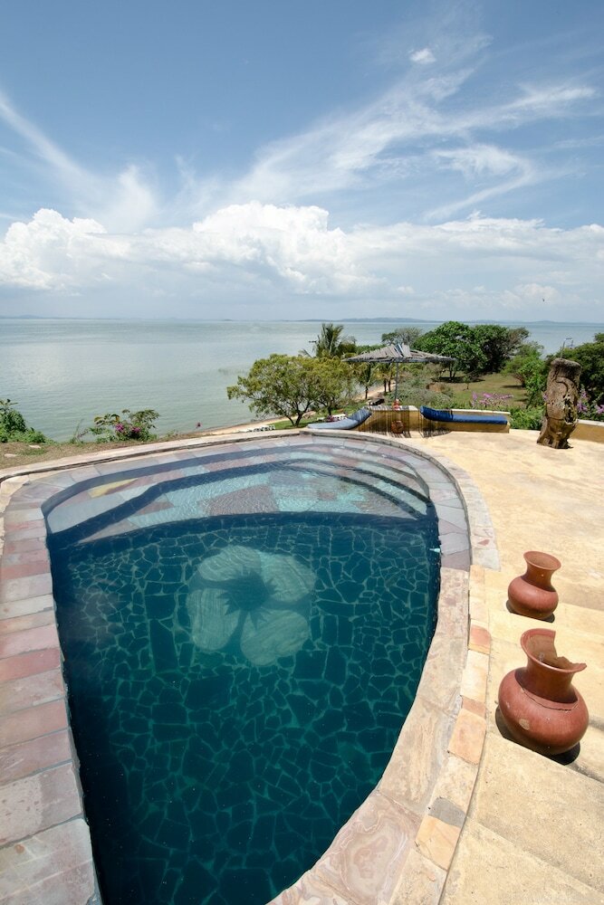 Villa One Minute South