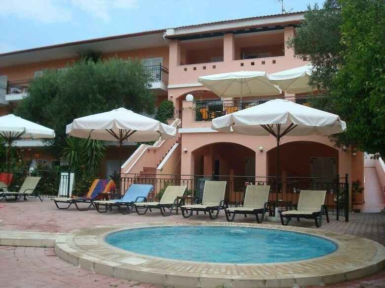 Aloni Hotel