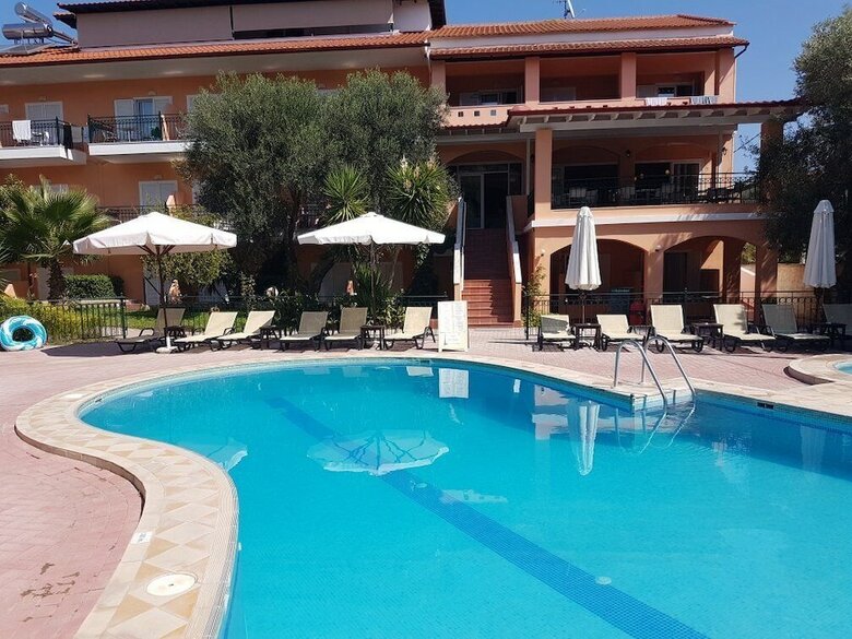 Aloni Hotel