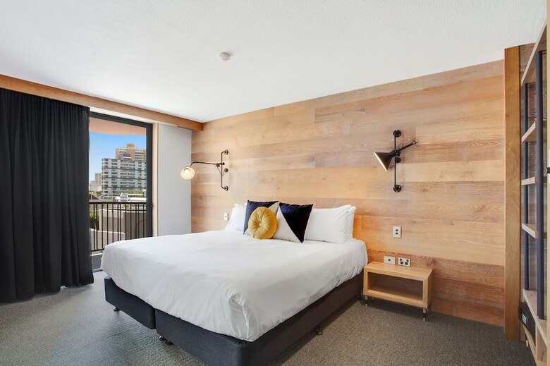 Hotel The Island Gold Coast