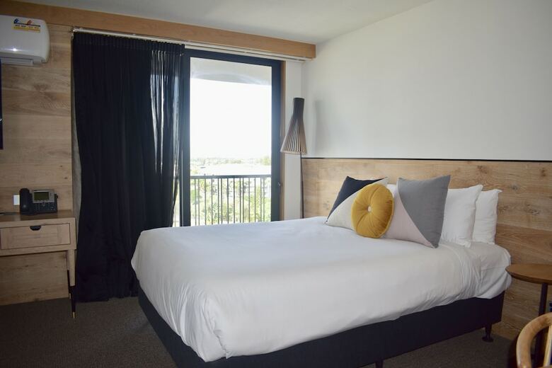 Hotel The Island Gold Coast