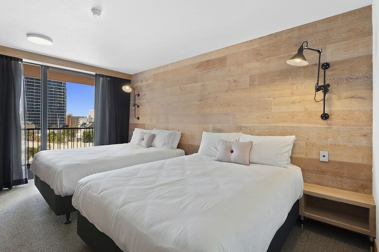 Hotel The Island Gold Coast