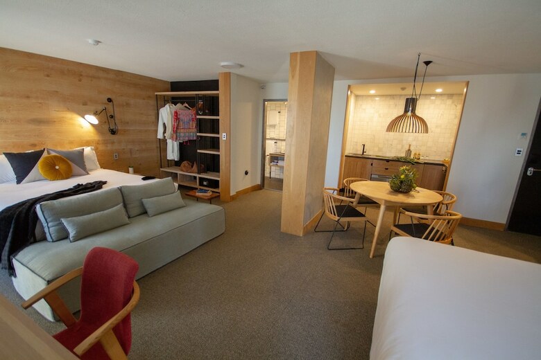Hotel The Island Gold Coast
