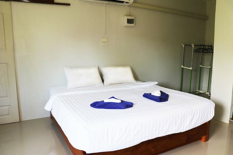 Hotel Khlong Dao Sunset Villa